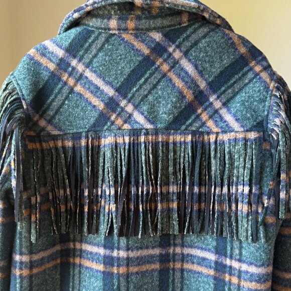 Green BLANKNYC Fringe Plaid Shacket • Medium Loose Fit • Fall Winter must have - Picture 8 of 16